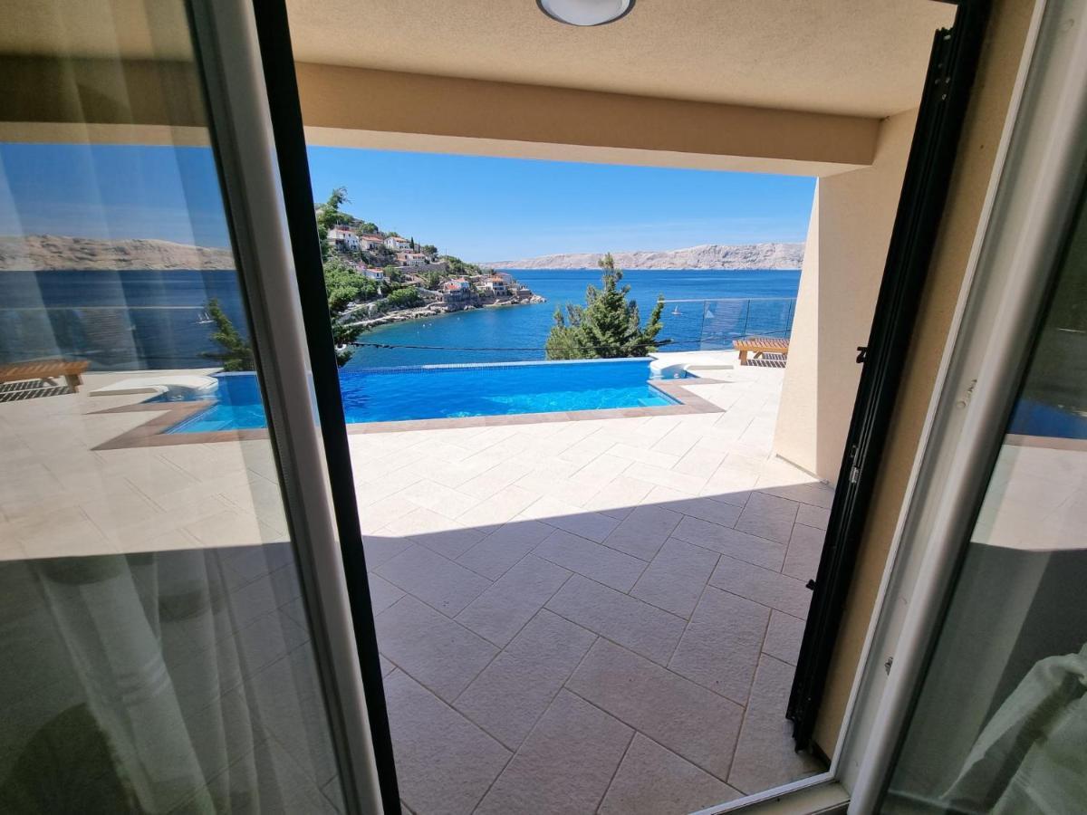 Villa Relax , With Seaview And Two Pools Near Beach สตาริกราด ภายนอก รูปภาพ